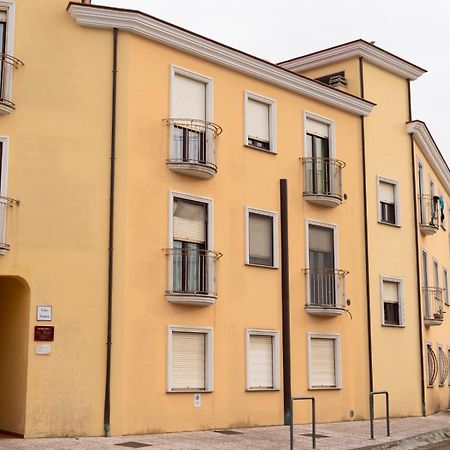 Appartamento In Centro Тортолі Екстер'єр фото